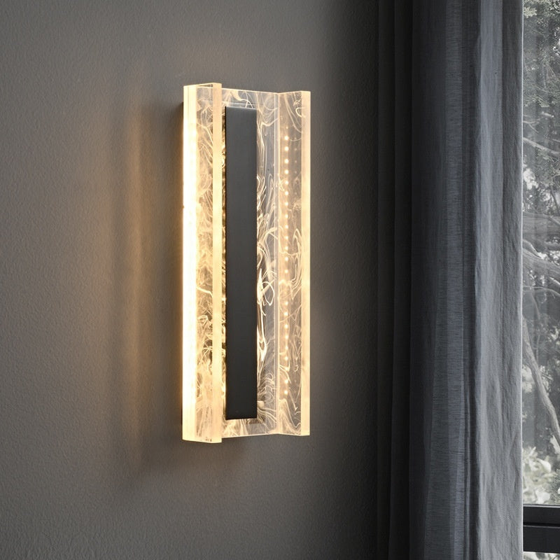 Vägglampa med Tre Färgers Ljus – Enkel Design